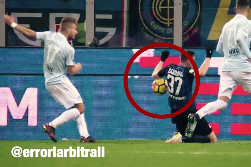 Moviola Inter Lazio 2018: il tocco di mano di skriniar